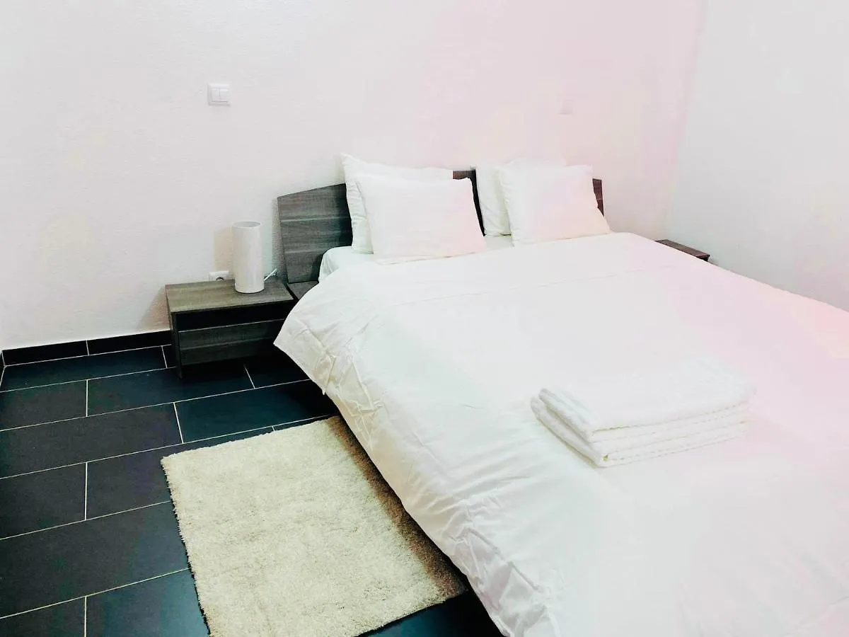 Albufeira Beach Side Apartment
