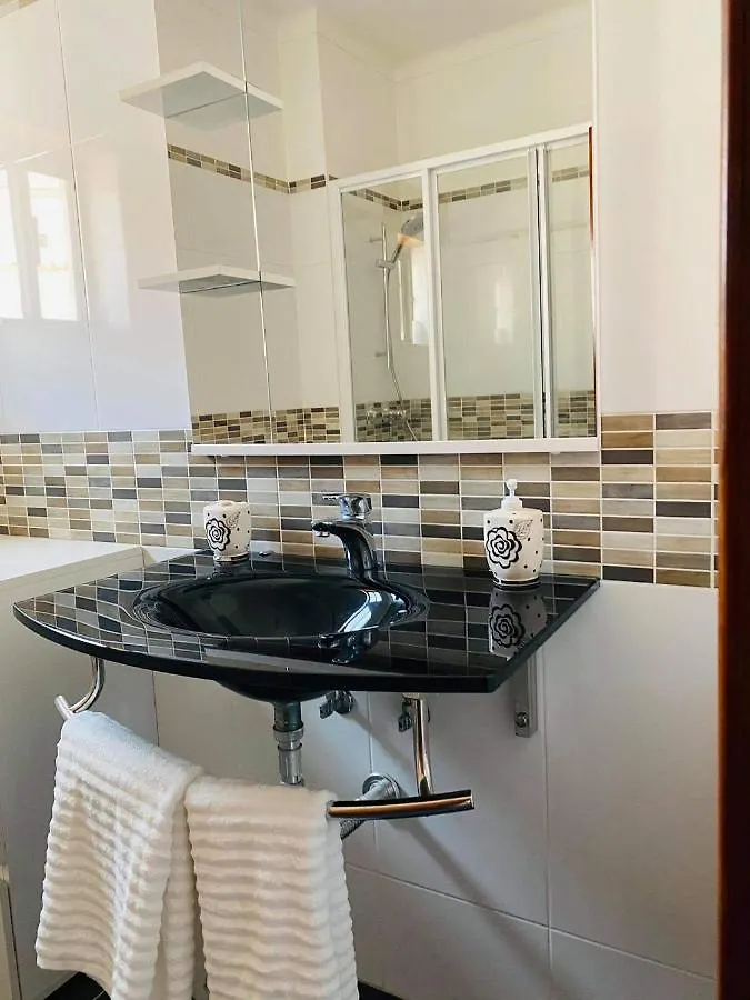 Albufeira Beach Side Apartment